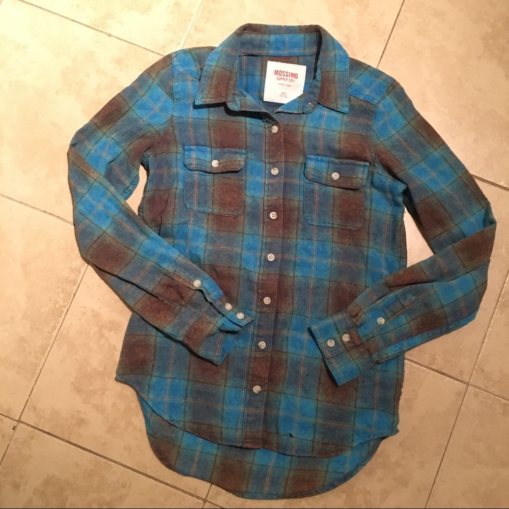 🆓 Plaid flannel button up